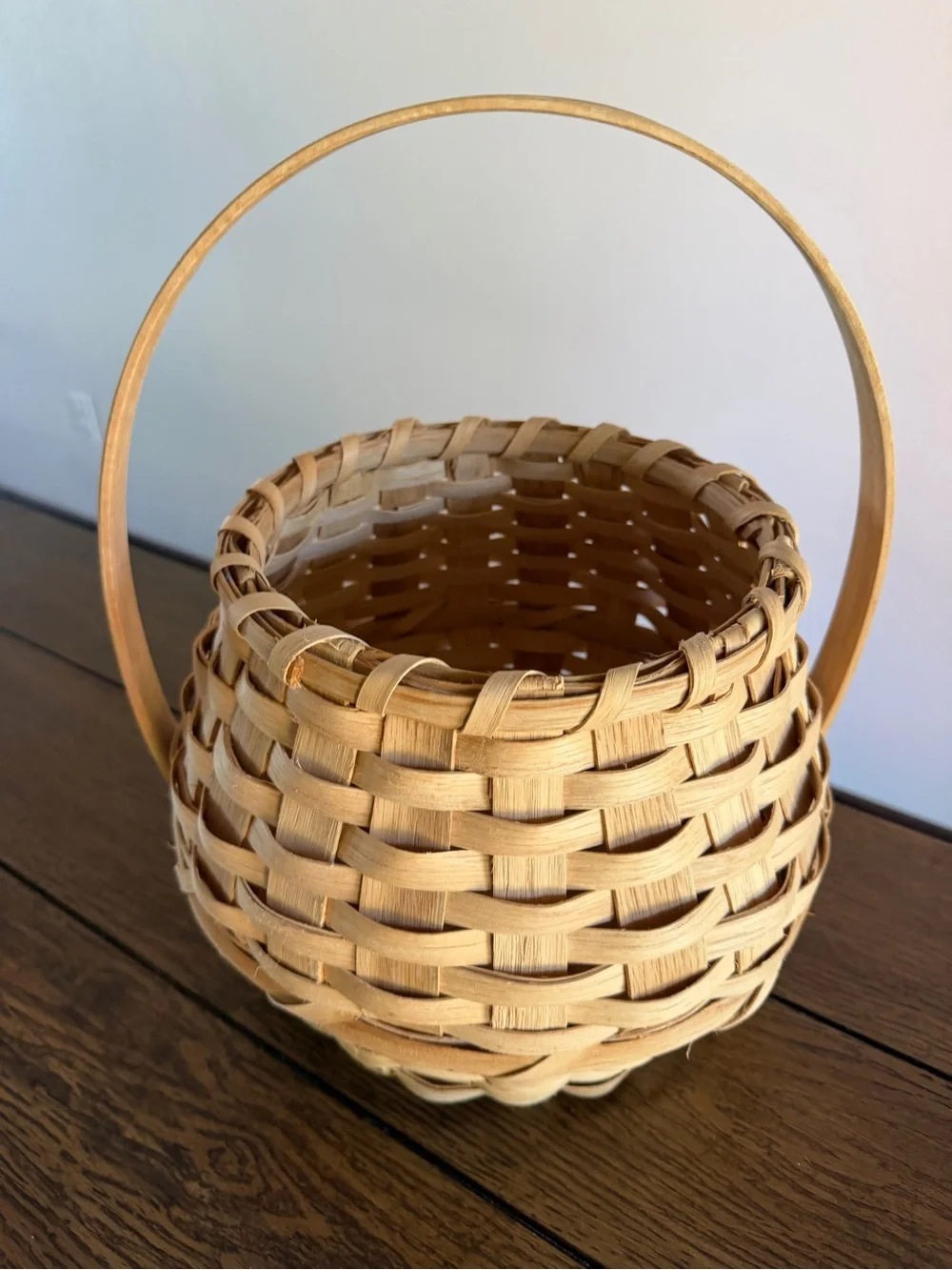 Nantucket Style Basket Large Handle Round Taper Bubble LARGE Wicker Ratan signed